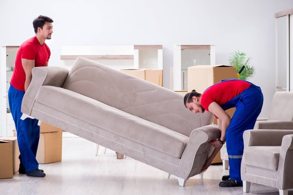 professionals movers Abu Dhabi lifting heavy sofa 